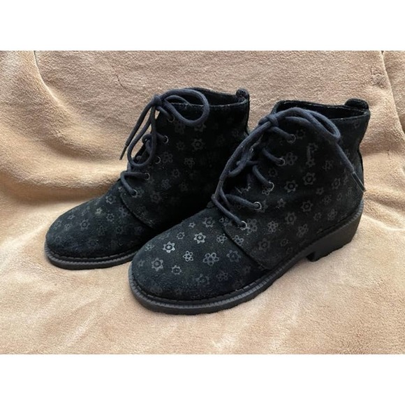 Girls Stride Rite Black Suede Leather Hiker's Boots- Size 3M - Picture 1 of 5